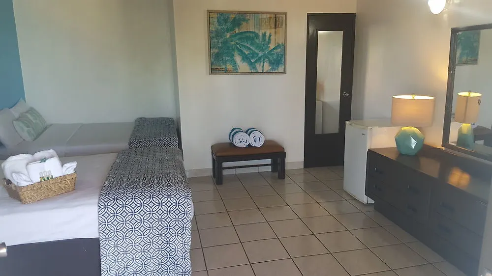Luichy\'S Seaside Hotel location