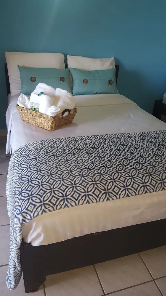Luichy'S Seaside Hotel El Combate 2*,  Puerto Rico